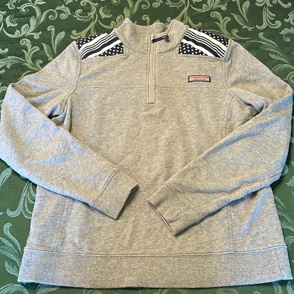 (B) Women’s MED Vineyard Vines 1/4 zip sweatshirt style gray navy blue white - Picture 1 of 9
